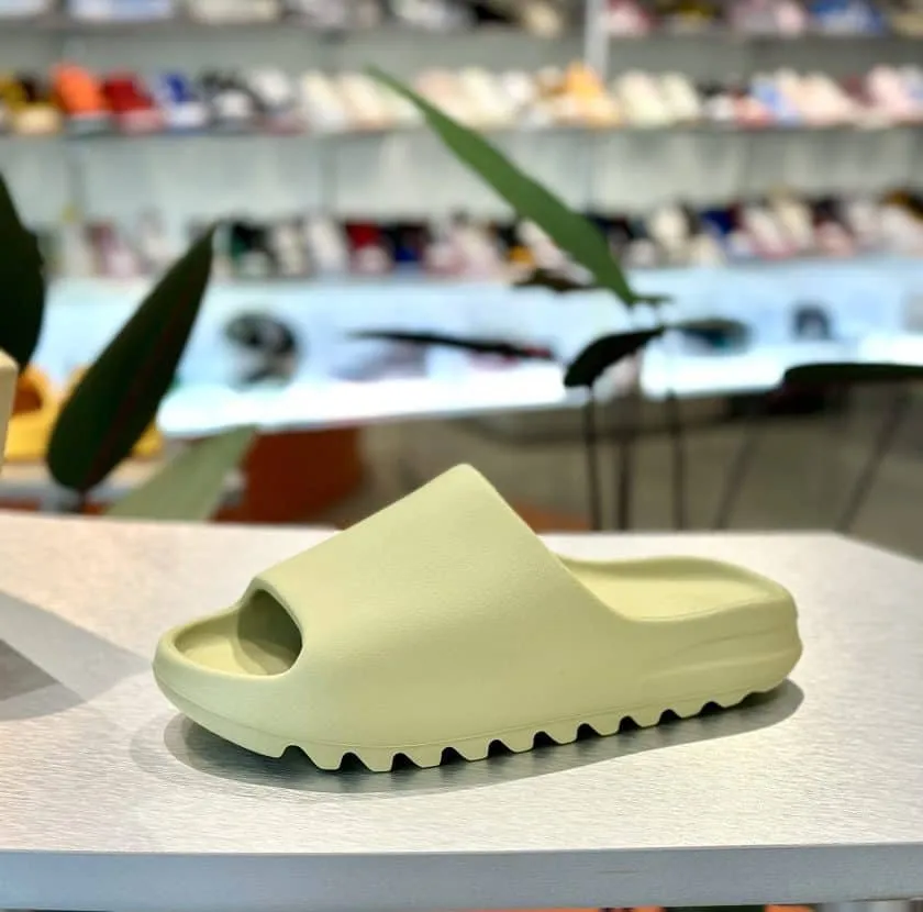 Adidas Yeezy Slide Resin 