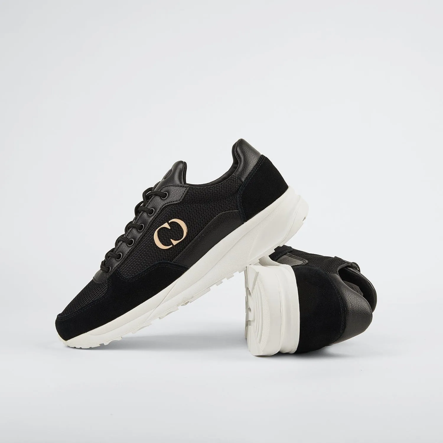 CHASE TRAINER - BLACK / WHITE