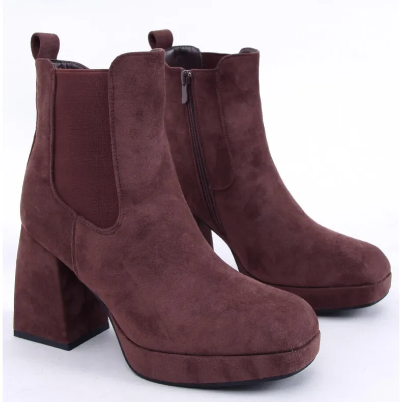 Ciara Brown wide heel boots