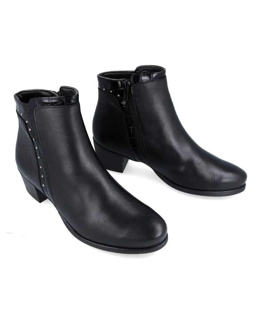 Desireé Neus 15 Classic black leather ankle boot