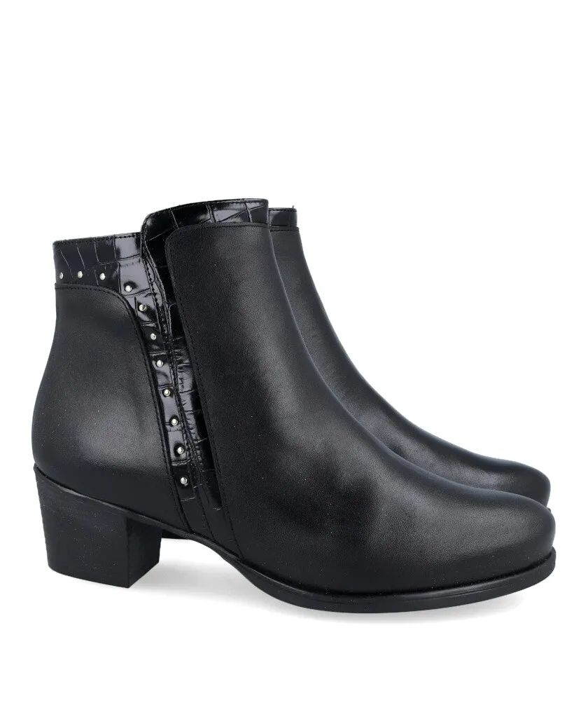 Desireé Neus 15 Classic black leather ankle boot