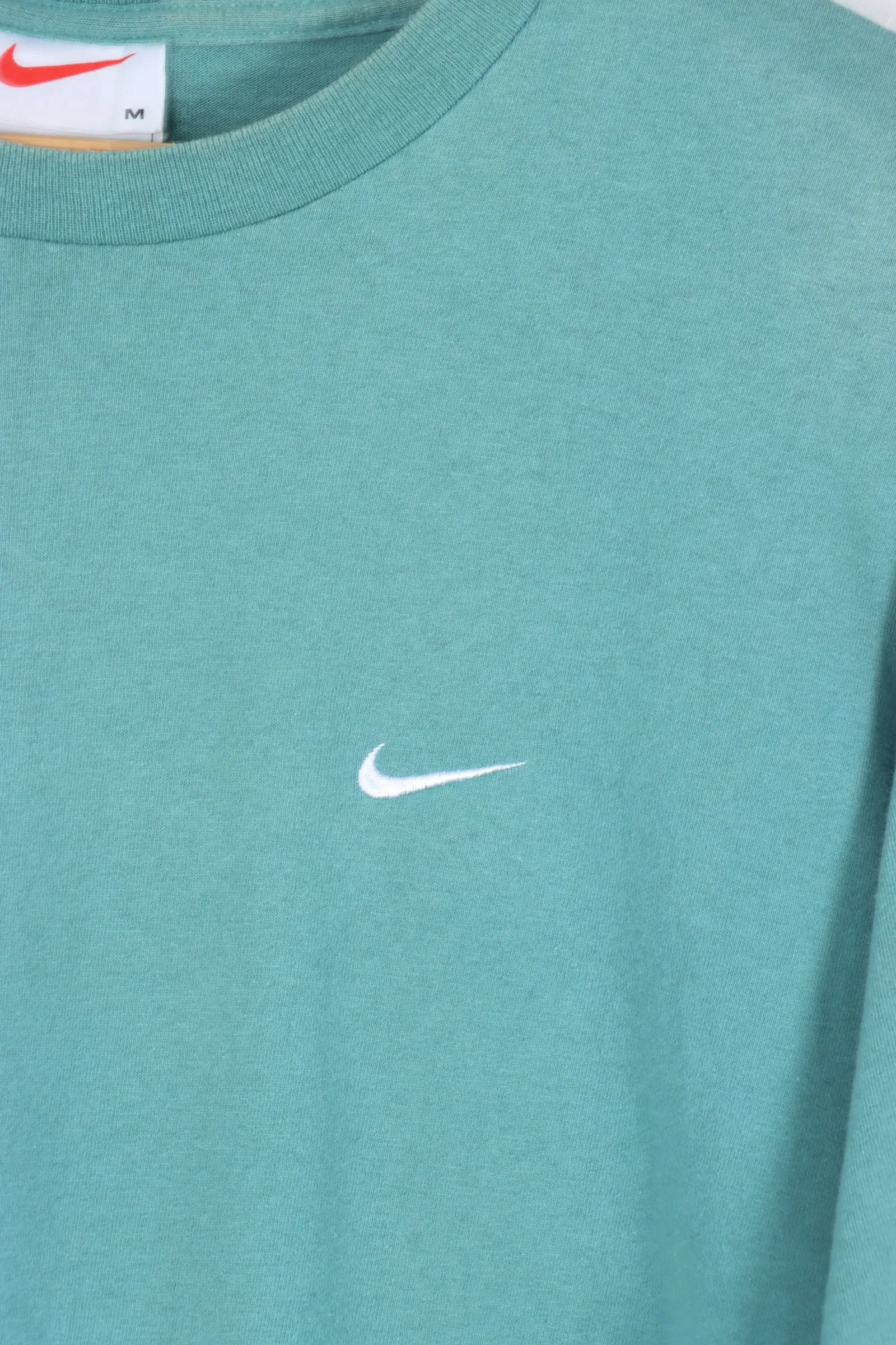 NIKE Green Teal Embroidered Swoosh Classic Tee (M)