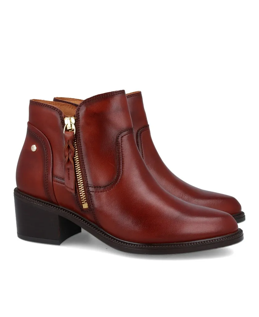 Pikolinos Bacarot W2D-8674 leather ankle boots