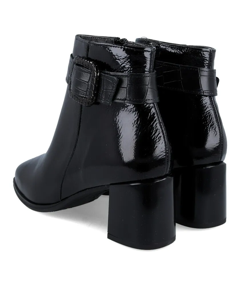 Pitillos 5404 Square heel black leather ankle boot