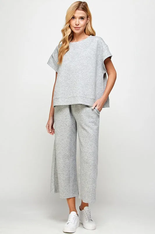 Textured Cropped Wide Pants