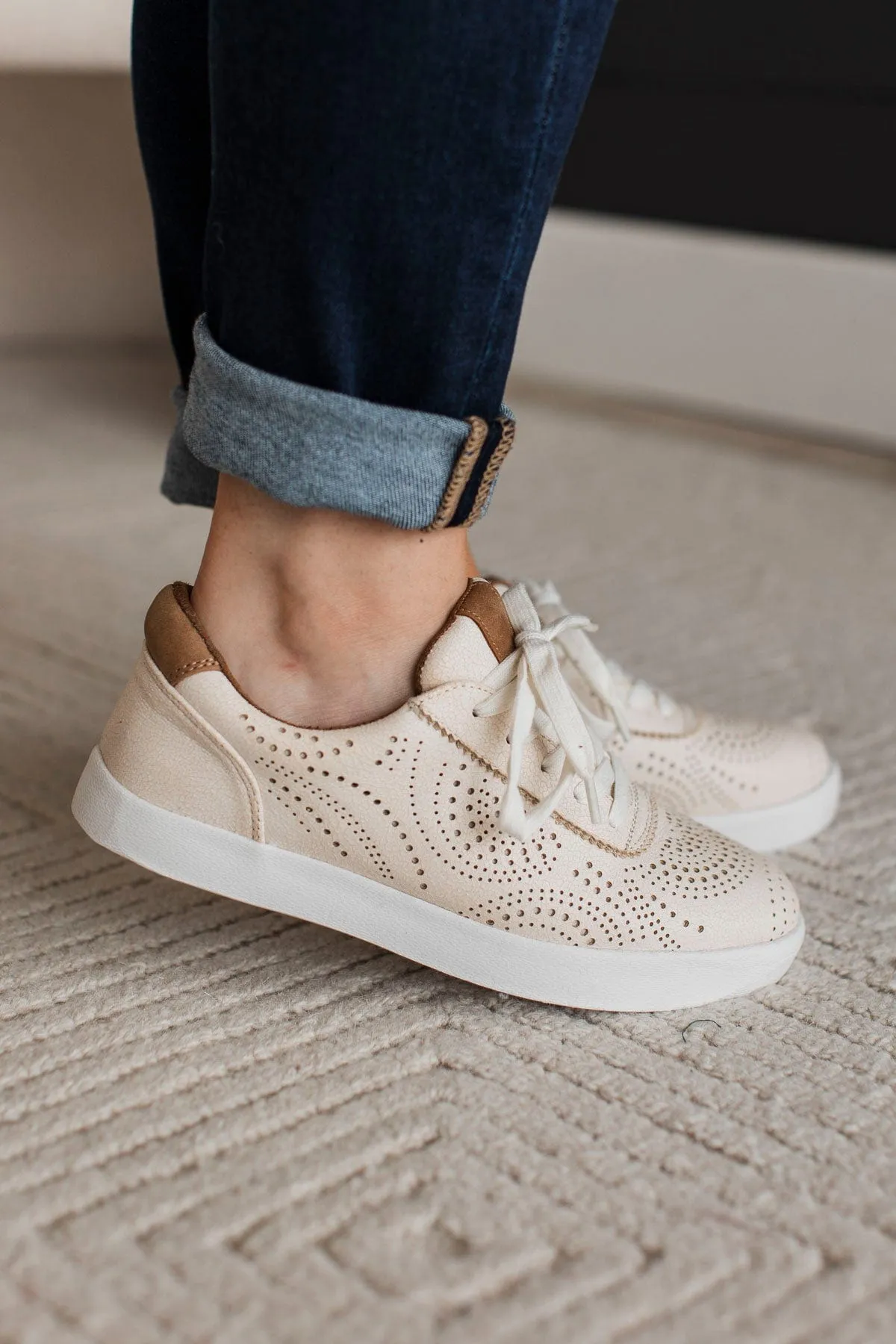 Very G Felix Sneakers- Cream